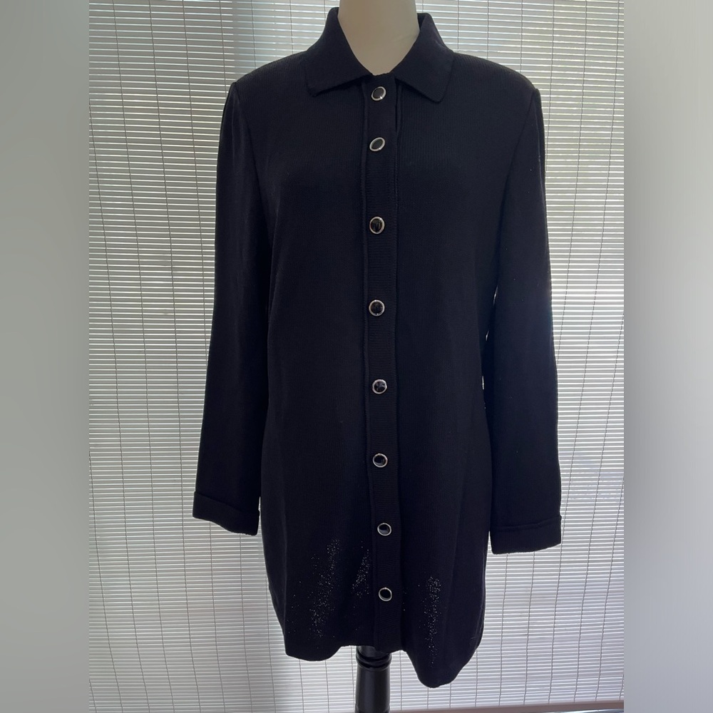 St John SJK Long with 8 silver/black enamel buttons Sweater/Jacket
